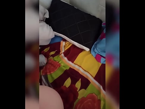 ❤️ Mwenzangu anakaa peke yake nyumbani kwa sababu mume wake anaenda likizo na mimi huchukua nafasi hiyo kumlamba na kumjaza maziwa. Pono fb ﹏